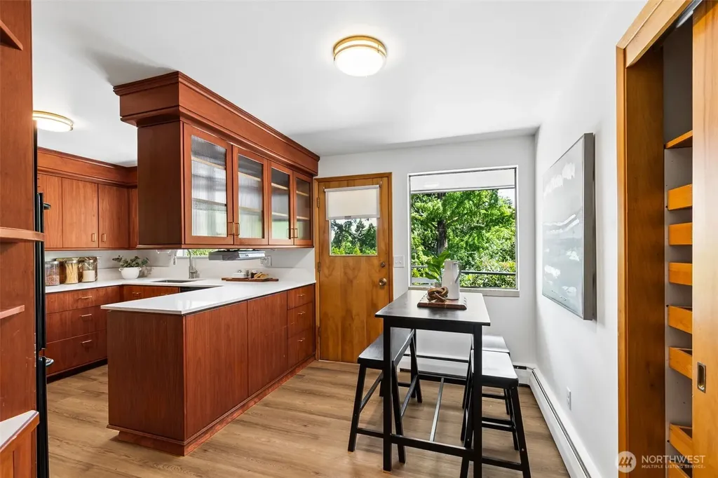 15724 13th Avenue SW Burien WA 98166