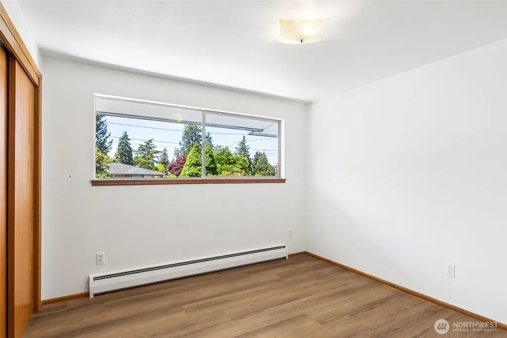 15724 13th Avenue SW Burien WA 98166