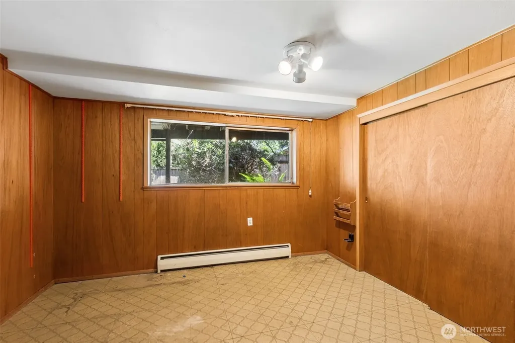 15724 13th Avenue SW Burien WA 98166