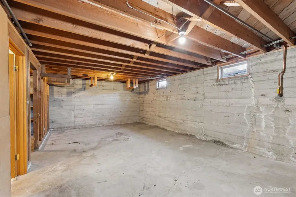 15724 13th Avenue SW Burien WA 98166
