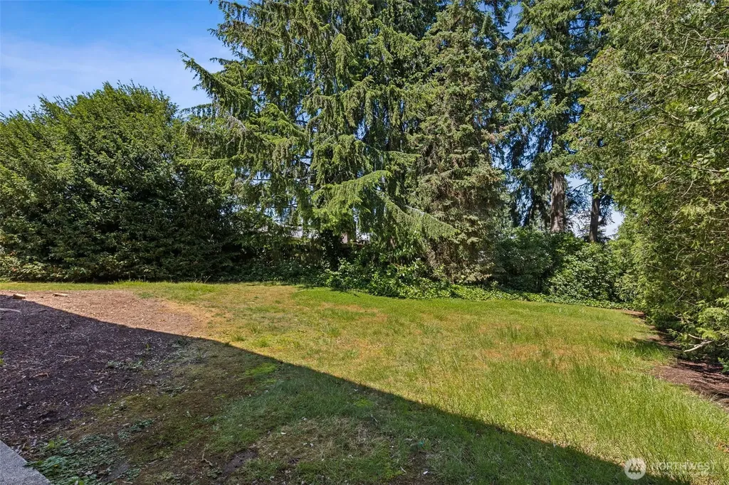 15724 13th Avenue SW Burien WA 98166