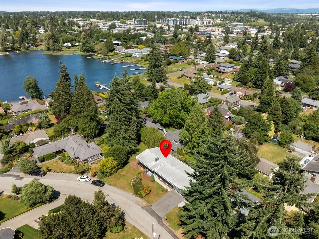 15724 13th Avenue SW Burien WA 98166