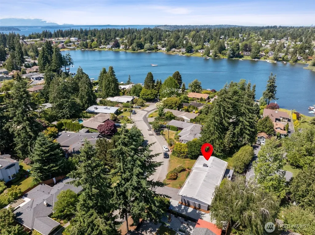 15724 13th Avenue SW Burien WA 98166