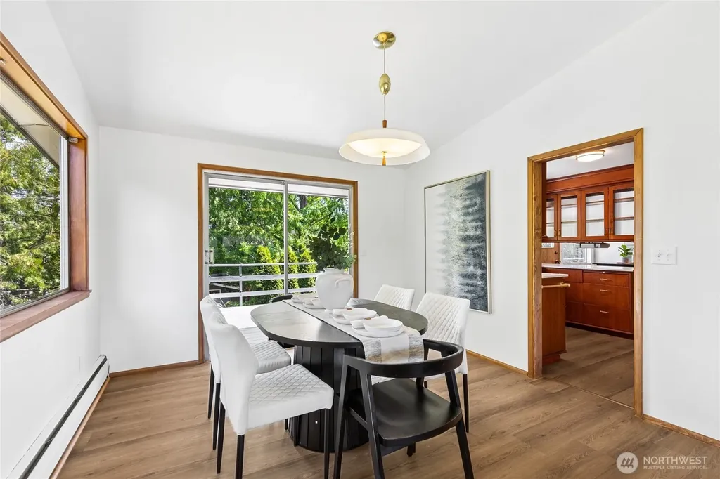 15724 13th Avenue SW Burien WA 98166