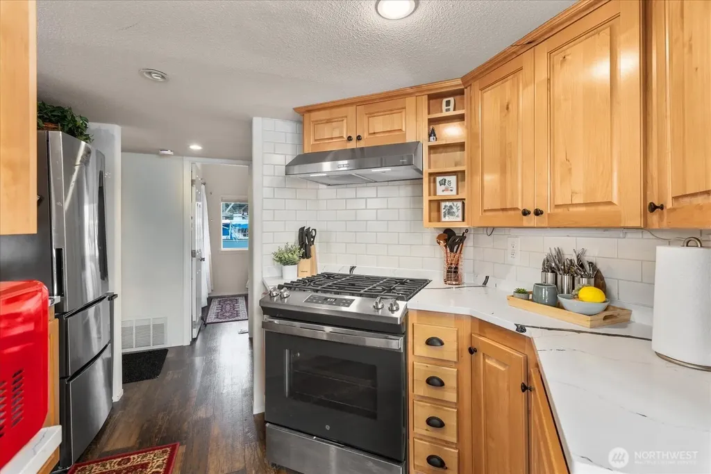 2706 Westlake Avenue N Seattle WA 98109