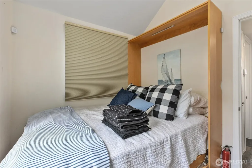 2706 Westlake Avenue N Seattle WA 98109