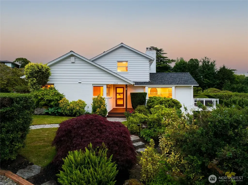 1560 NW Woodbine Way Seattle WA 98177