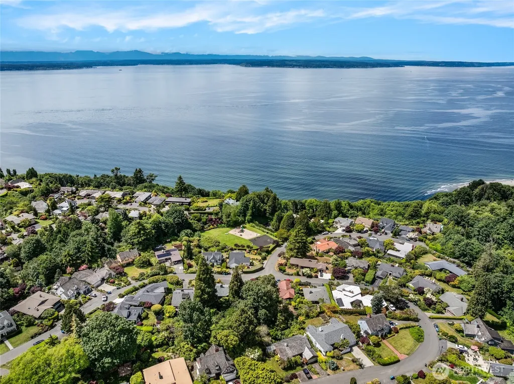 1560 NW Woodbine Way Seattle WA 98177