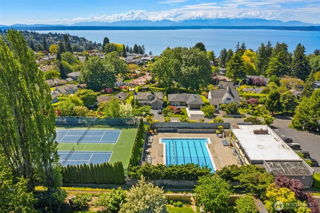 1560 NW Woodbine Way Seattle WA 98177