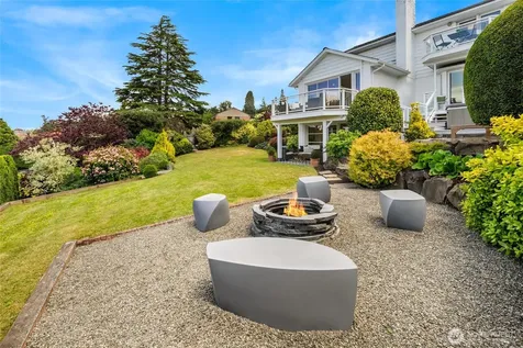 1560 NW Woodbine Way Seattle WA 98177