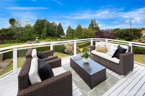 1560 NW Woodbine Way Seattle WA 98177