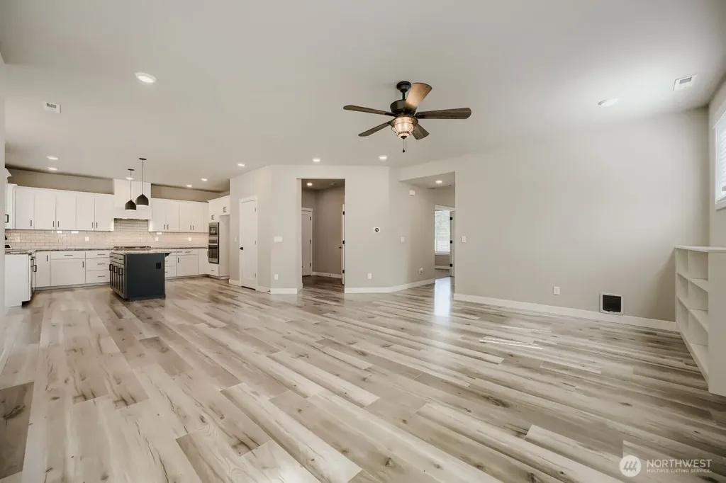 6801 165th Street Ct E Puyallup WA 98375