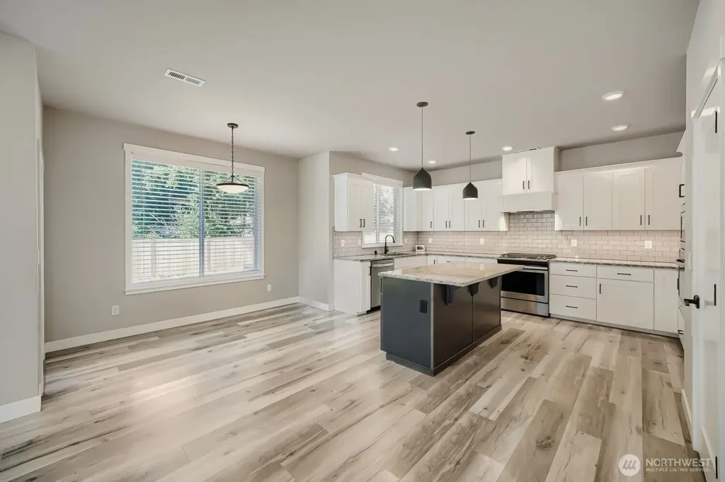 6801 165th Street Ct E Puyallup WA 98375