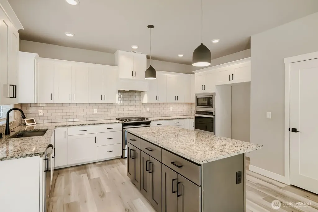 6801 165th Street Ct E Puyallup WA 98375