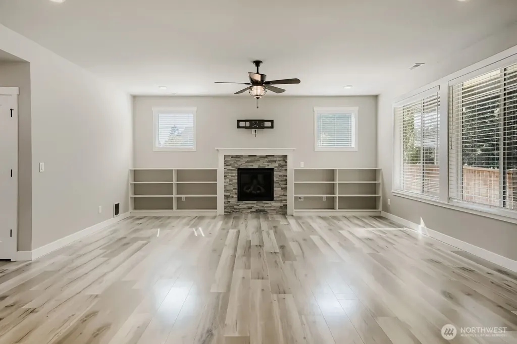 6801 165th Street Ct E Puyallup WA 98375