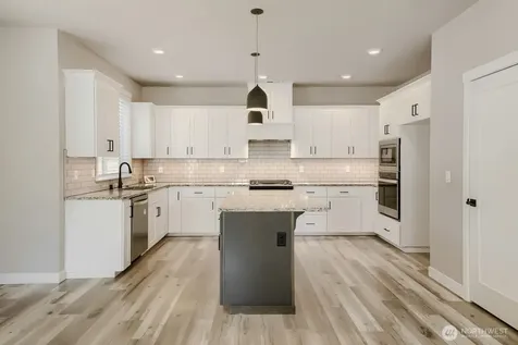 6801 165th Street Ct E Puyallup WA 98375