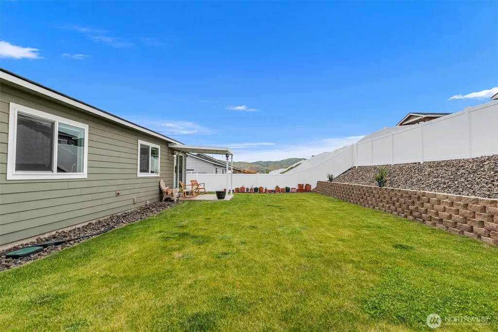 2471 SE 3rd Street East Wenatchee WA 98802