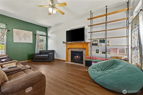 1702 SW Ulysses Street Oak Harbor WA 98277