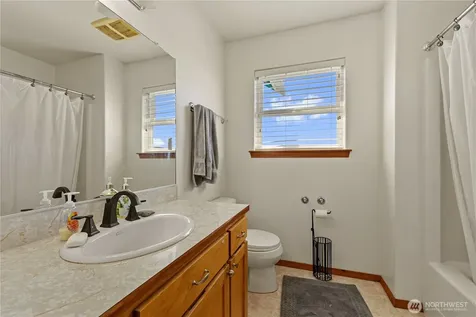 1702 SW Ulysses Street Oak Harbor WA 98277