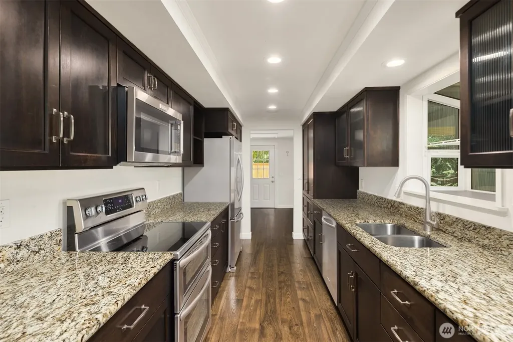 22613 78th Place W Edmonds WA 98026