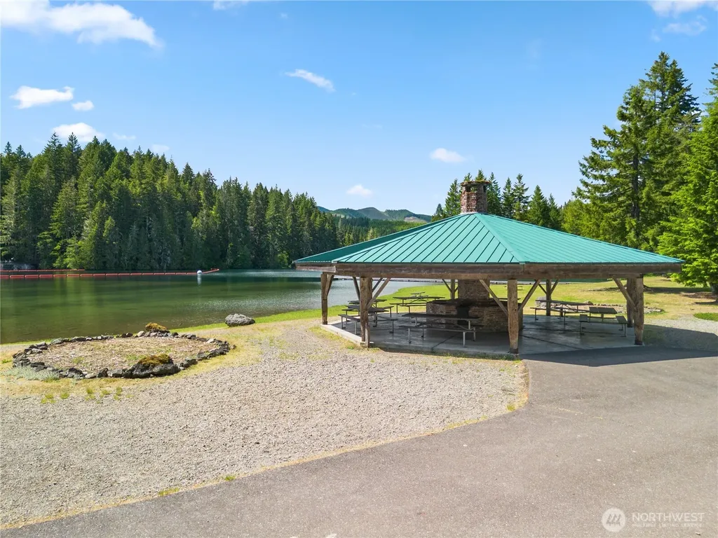 290 N Dow Creek Drive Hoodsport WA 98548