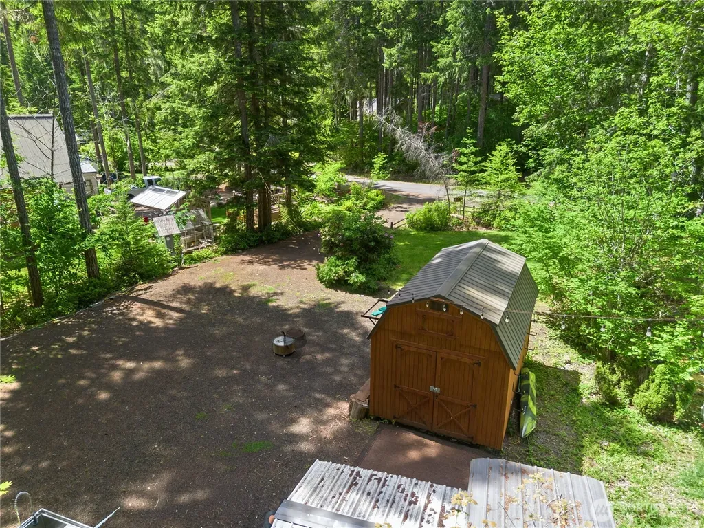 290 N Dow Creek Drive Hoodsport WA 98548