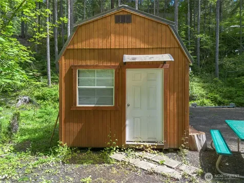 290 N Dow Creek Drive Hoodsport WA 98548