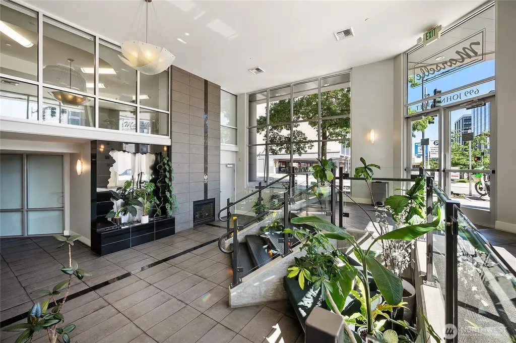 699 John Street Seattle WA 98109