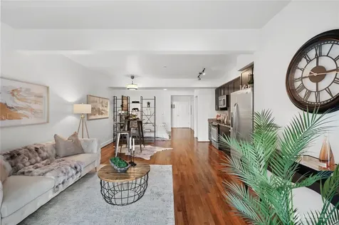 699 John Street Seattle WA 98109
