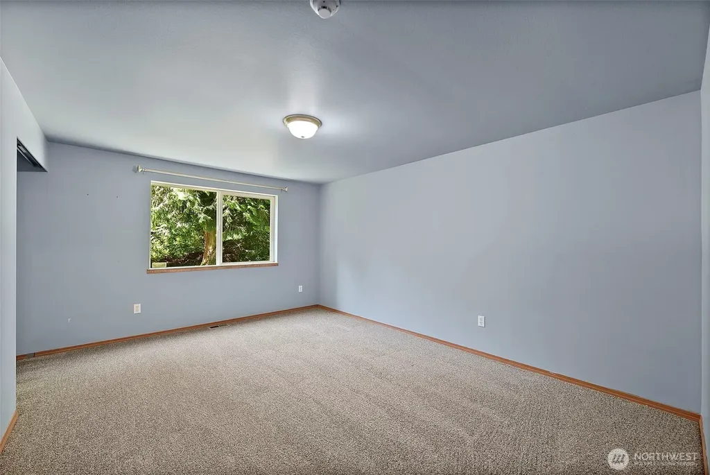8816 324th St E Eatonville WA 98328