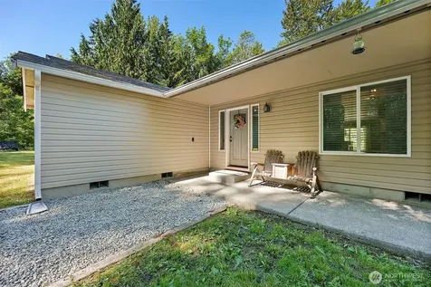 8816 324th St E Eatonville WA 98328