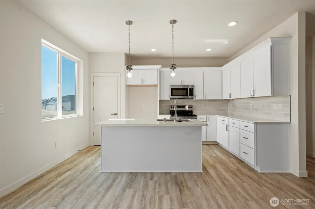 6739 SE Club House Drive Court Othello WA 99344