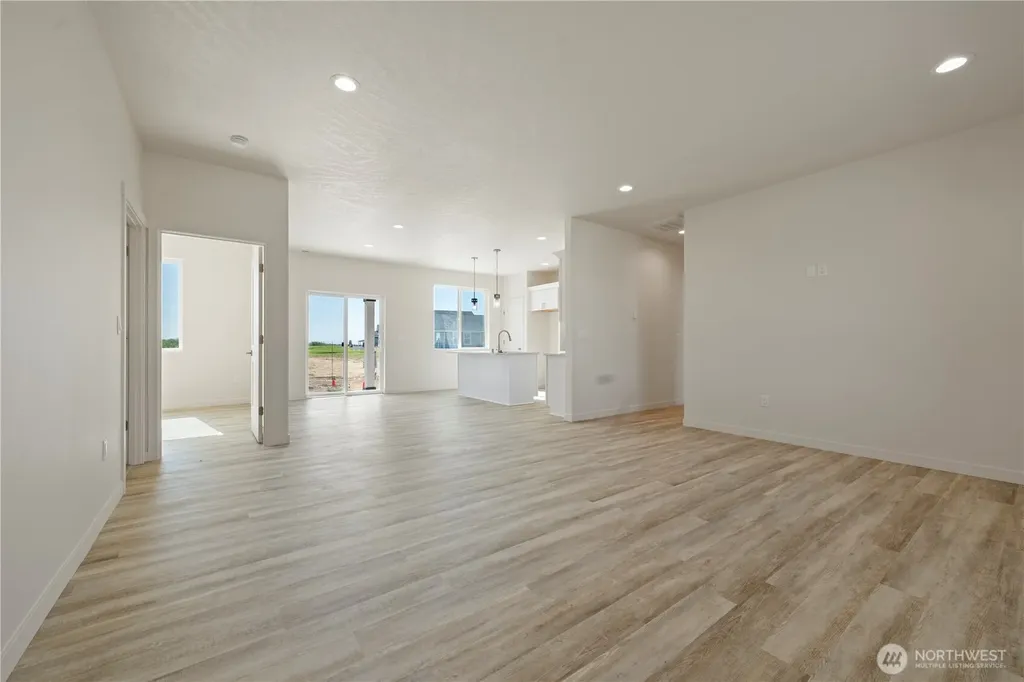 6739 SE Club House Drive Court Othello WA 99344