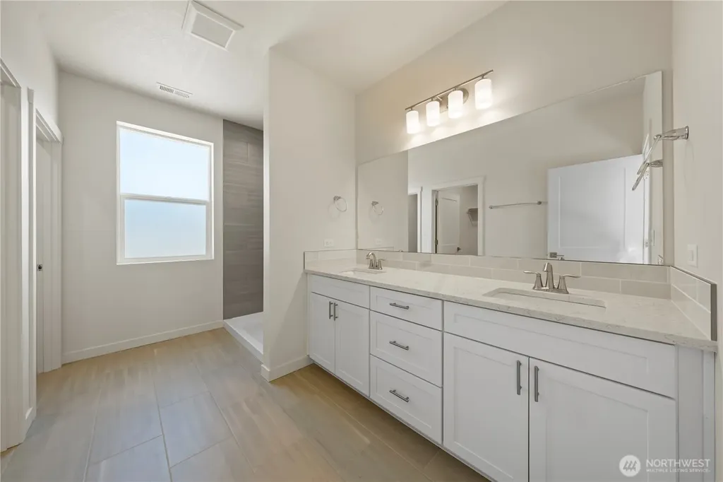 6739 SE Club House Drive Court Othello WA 99344
