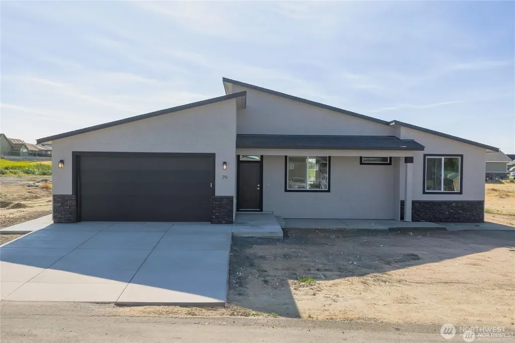 6739 SE Club House Drive Court Othello WA 99344