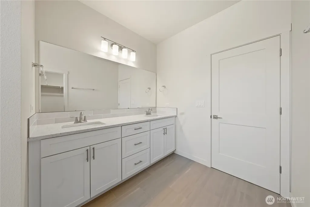 6739 SE Club House Drive Court Othello WA 99344