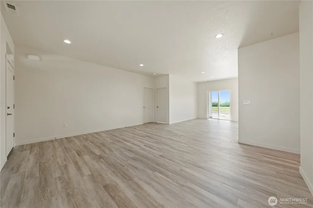 6739 SE Club House Drive Court Othello WA 99344