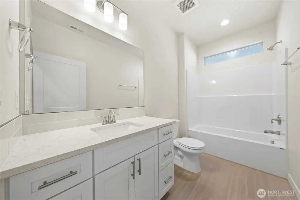 6739 SE Club House Drive Court Othello WA 99344