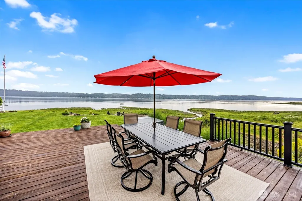 6591 NE North Shore Road Belfair WA 98528