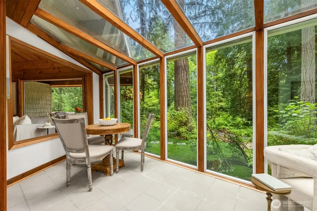6565 NE Island Center Road Bainbridge Island WA 98110
