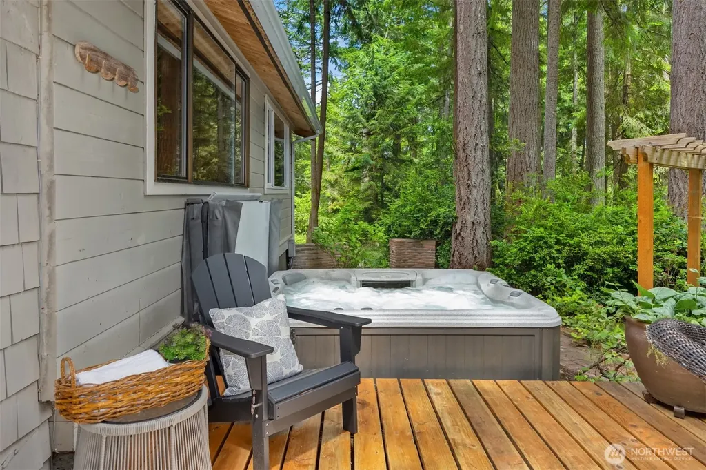 6565 NE Island Center Road Bainbridge Island WA 98110