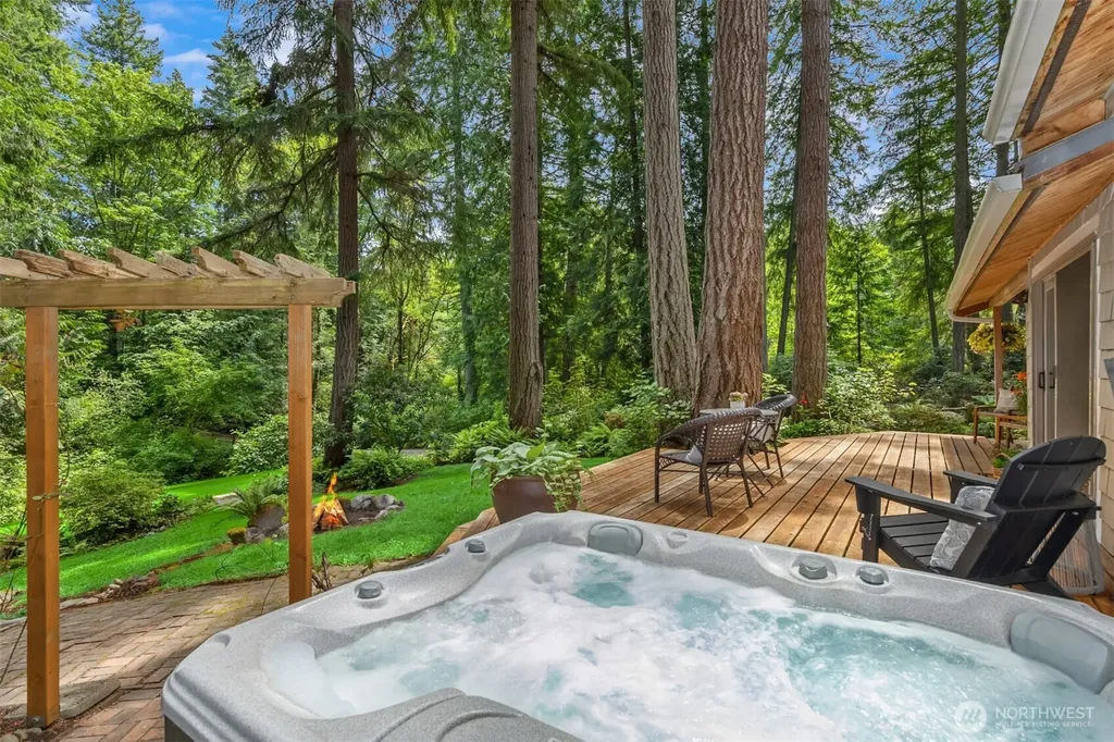 6565 NE Island Center Road Bainbridge Island WA 98110