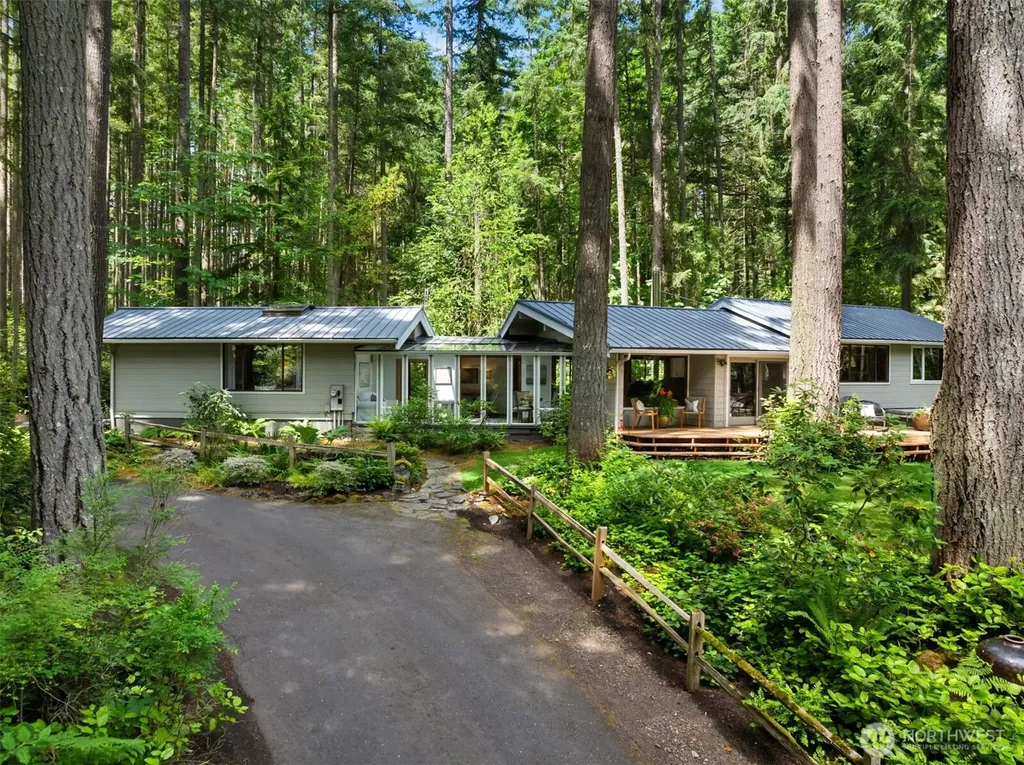 6565 NE Island Center Road Bainbridge Island WA 98110