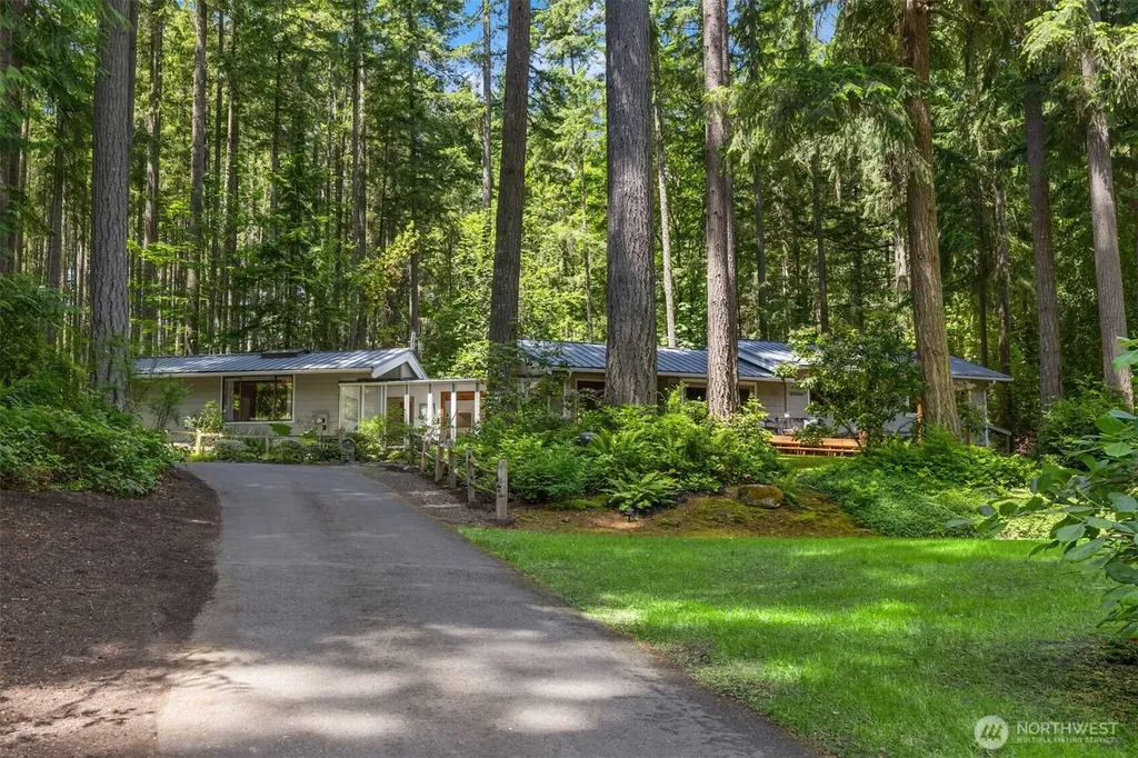 6565 NE Island Center Road Bainbridge Island WA 98110