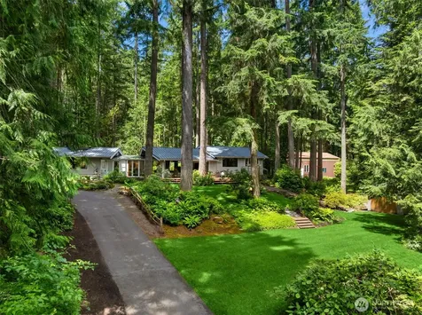 6565 NE Island Center Road Bainbridge Island WA 98110