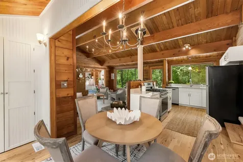 6565 NE Island Center Road Bainbridge Island WA 98110