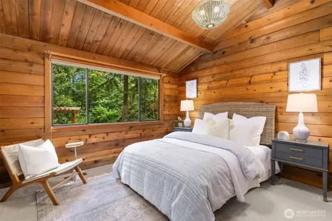 6565 NE Island Center Road Bainbridge Island WA 98110