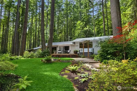 6565 NE Island Center Road Bainbridge Island WA 98110