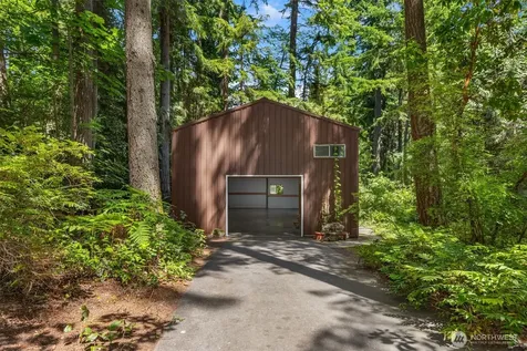 6565 NE Island Center Road Bainbridge Island WA 98110