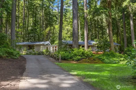 6565 NE Island Center Road Bainbridge Island WA 98110
